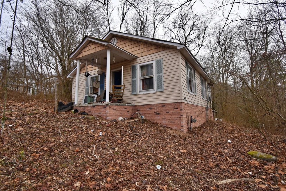 252 S Mill St, Linden, TN 37096 - photo 1