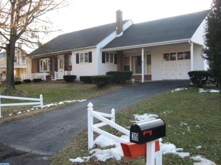 39 N Greenview Rd, Schuylkill Haven, PA 17972 - photo 1