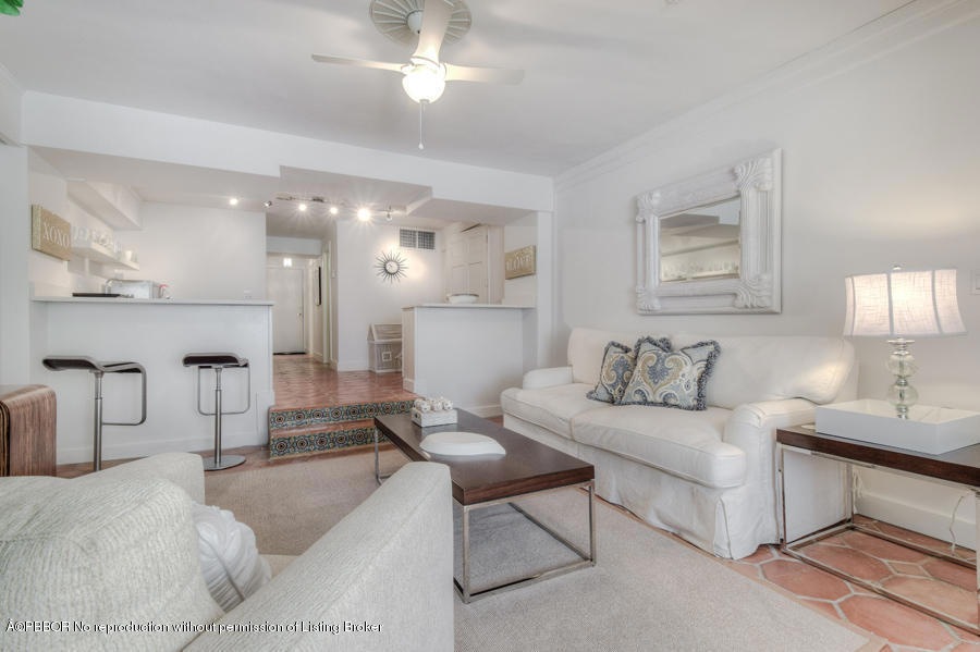 Palm Beach Hotel, Units 1107-8_03