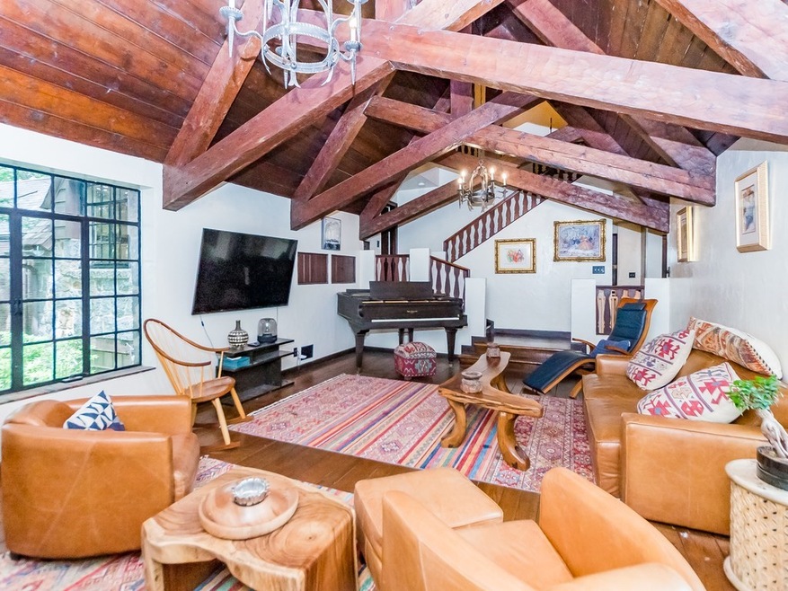 600 Quinobequin Rd, Waban, MA 02468 - photo 1