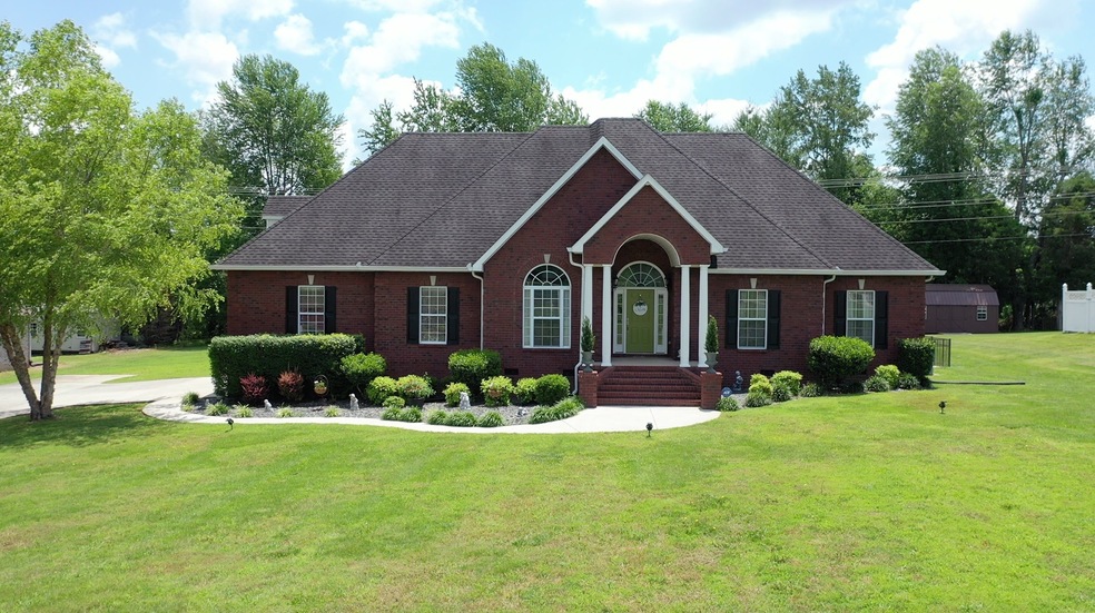 239 Highland Cir, Shelbyville, TN 37160 - photo 1