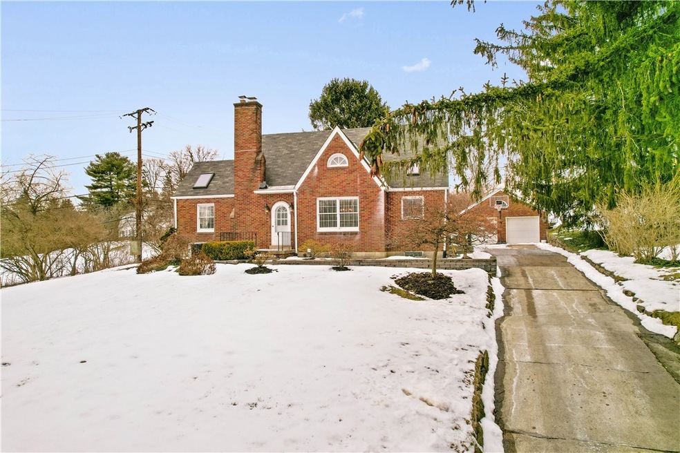 Welcome home to 395 Baldwin Road situated on nearl
