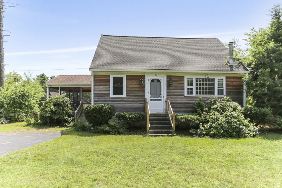 10 Jowett St, Carver, MA 02330 - photo 1