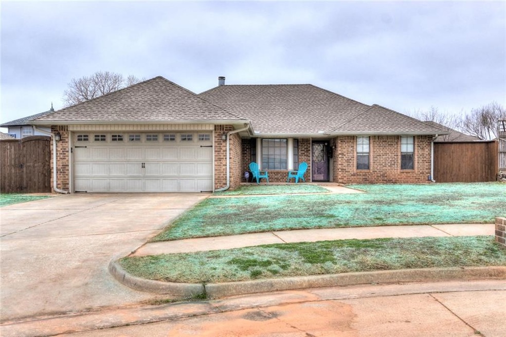 1405 N Park Place, Moore, OK 73160 - photo 1