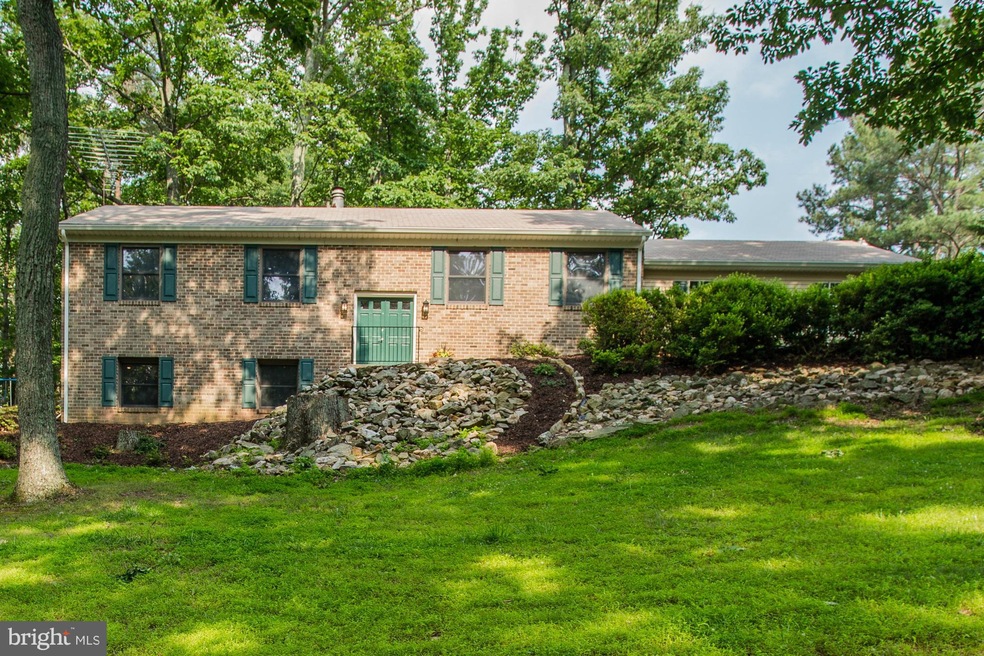 5239 Graystone Rd, Warrenton, VA 20187 - photo 1