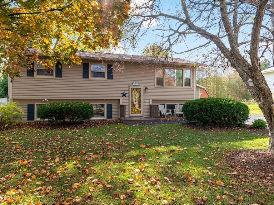 104 Marsett Rd, Shelburne, VT 05482 - photo 1