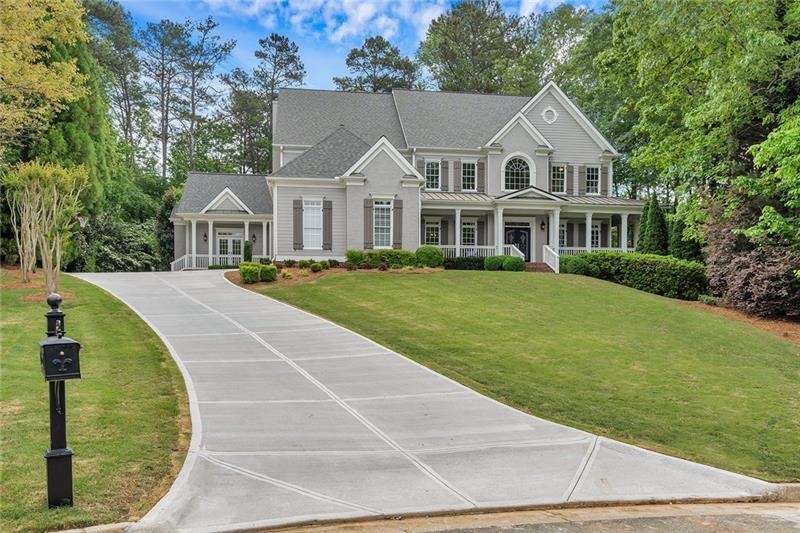 335 Lake Bend Ct, Alpharetta, GA 30004 - photo 1