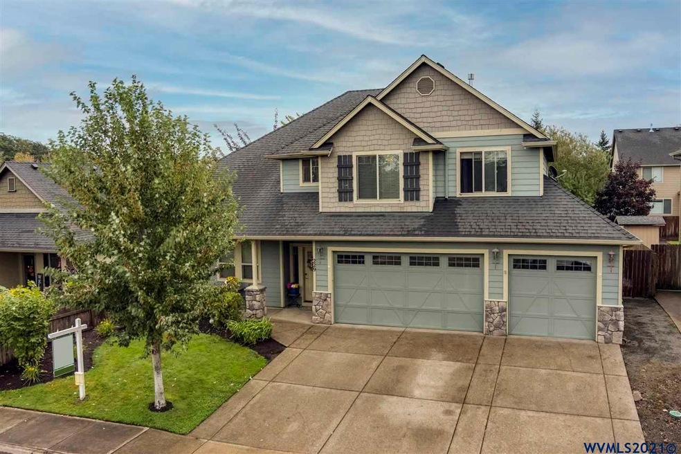 229 Finneys Ave, Molalla, OR 97038 - photo 1