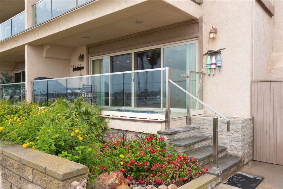 Bayside balcony with separate bayside entrance for