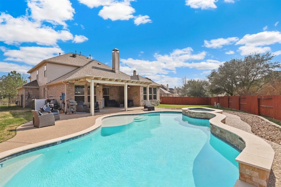 39 Woodmoor Place, Magnolia, TX 77354 - photo 1