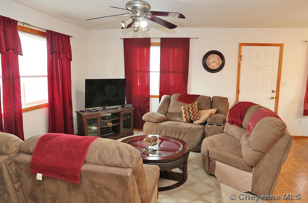 4912 Rawlins St, Cheyenne, WY 82001 - photo 1