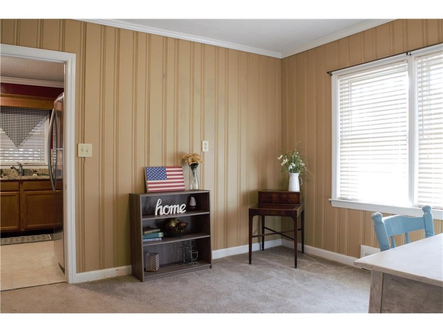 430 Main St, Whitesburg, GA 30185 - photo 1