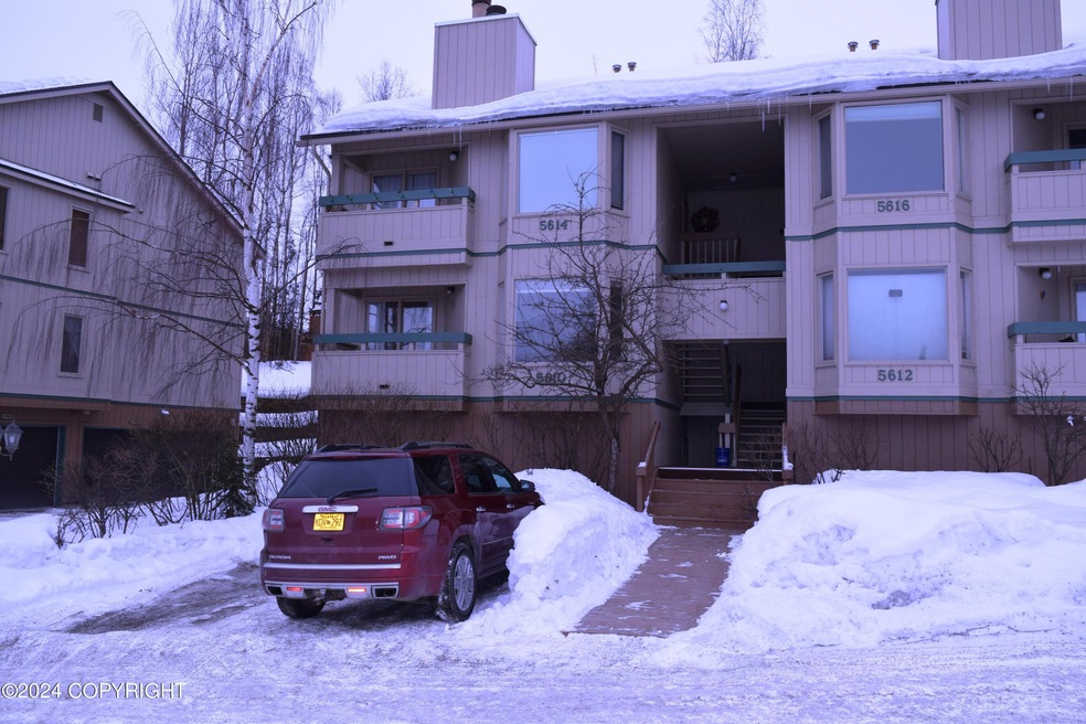 5610 Chilkoot Ct unit I101, Anchorage, AK 99504 - photo 1