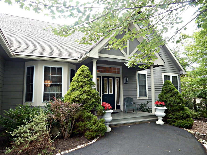 743 Pinecrest Dr, Pocono Pines, PA 18350 - photo 1