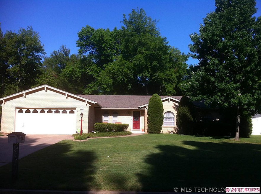 Immaculate home with 3 bedrooms, 2 baths, formals