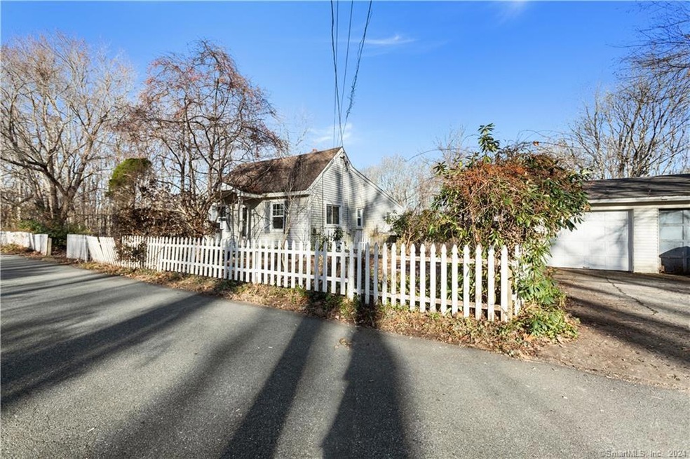 49 Holmes Rd, East Lyme, CT 06333 - photo 1