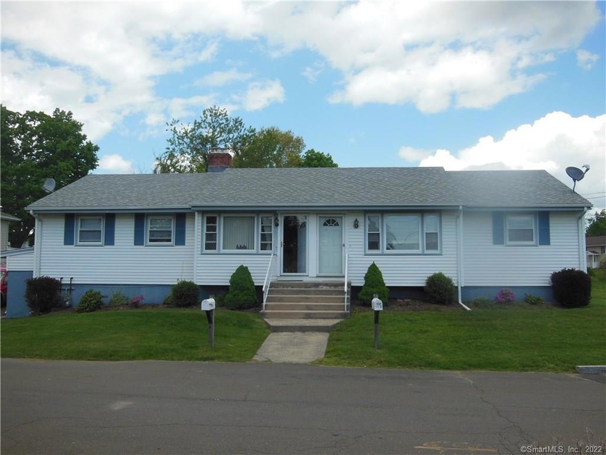 Maintenance free duplex with vinyl siding & window