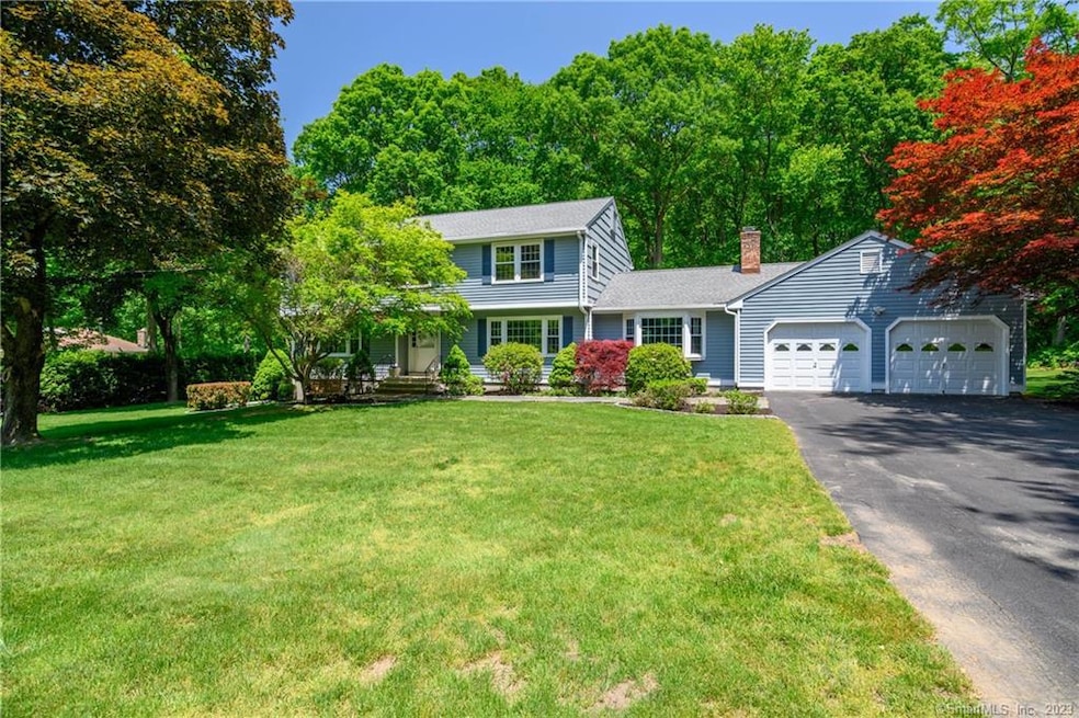 16 Danube Dr, Trumbull, CT 06611 - photo 1