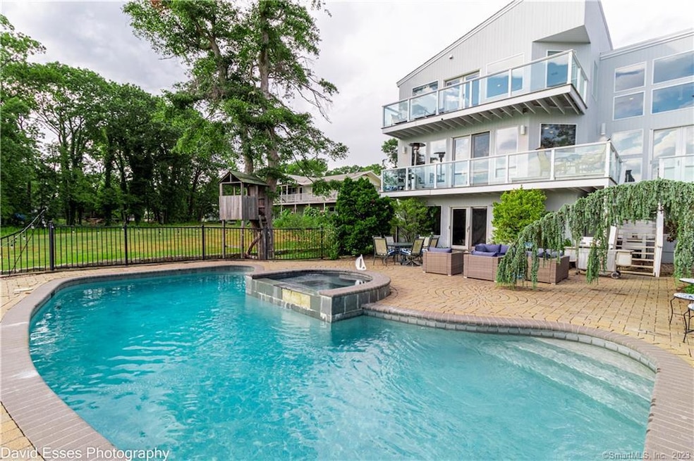 26 Bayberry Ln, Branford, CT 06405 - photo 1