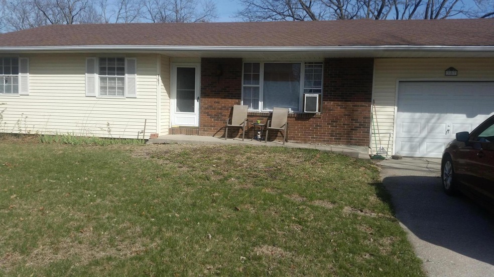 Fitzpatrick 387 E Hackberry front photo