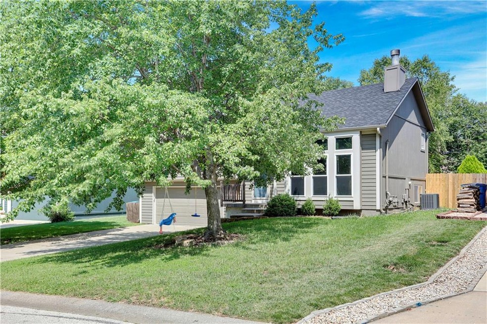 5615 Brownridge St, Shawnee, KS 66218 - photo 1