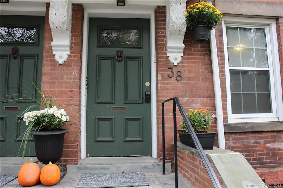 38 Lyon St unit 2, New Haven, CT 06511 - photo 1