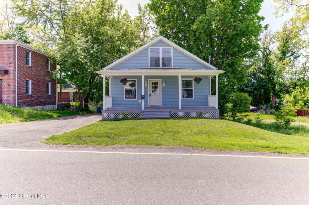 232 Hampton Ave, Rensselaer, NY 12144 - photo 1