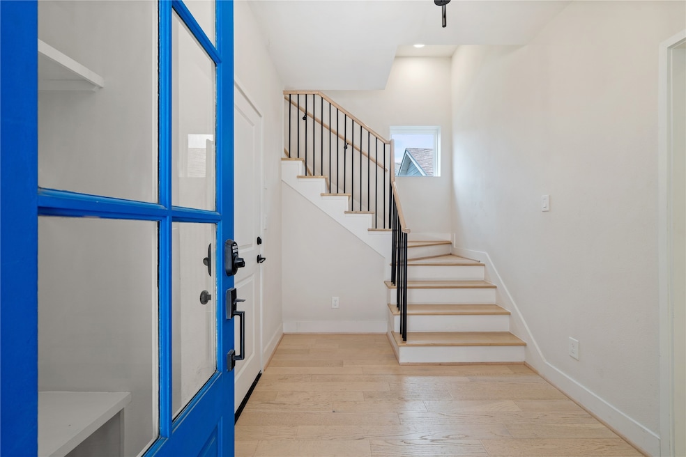 2206 Lou Ellen Ln unit B, Houston, TX 77018 - photo 1