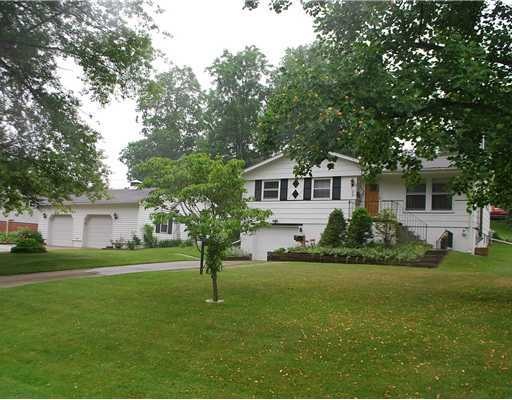 106 Brookview Dr, Edinboro, PA 16412 - photo 1