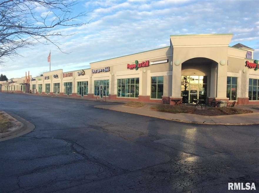 3020 E 53rd St unit A, Davenport, IA 52807 - photo 1