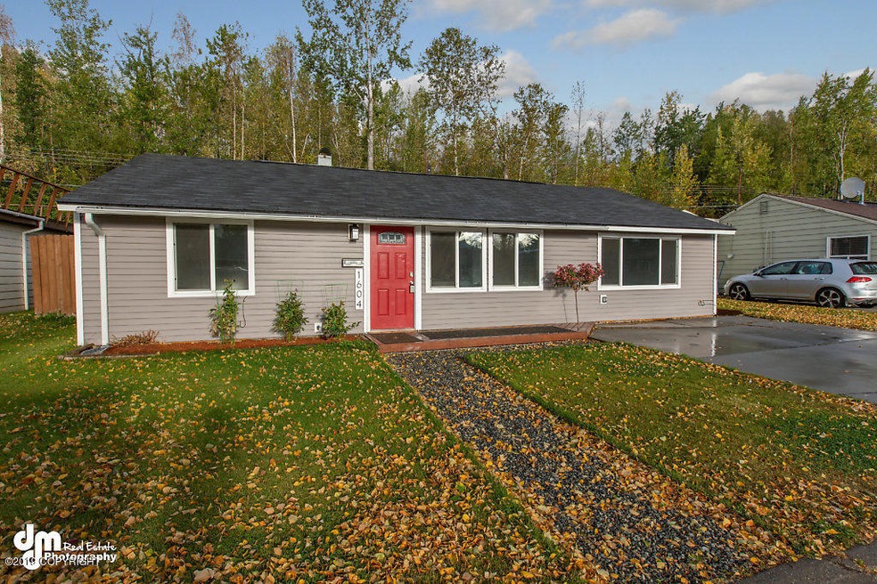 Exterior Front MS_91592-SMALL