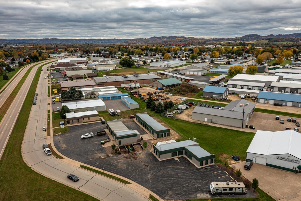 680 Commerce St, West Salem, WI 54669 - photo 1