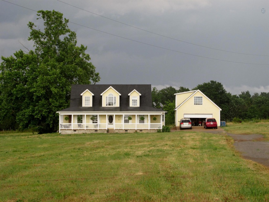 327 Henderson Rd, Shelbyville, TN 37160 - photo 1