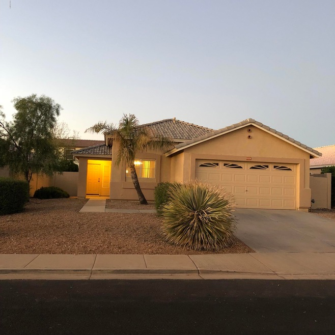 9236 E Lobo Ave, Mesa, AZ 85209 - photo 1