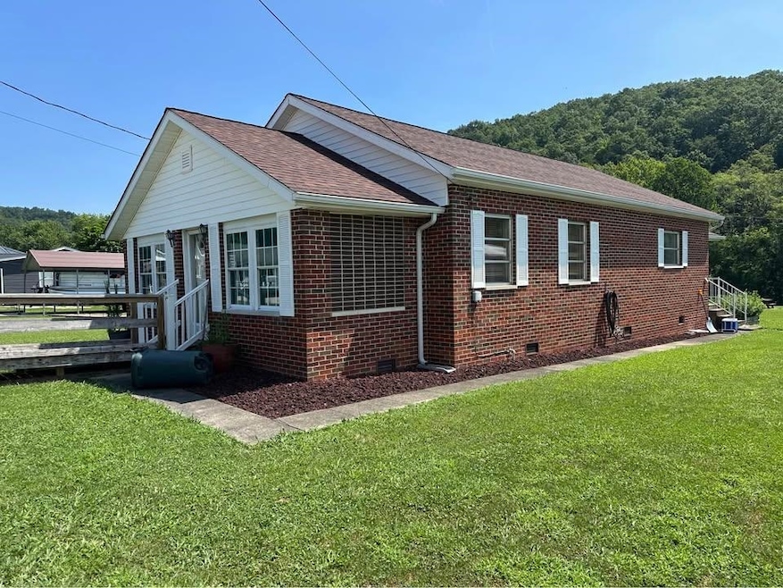 26 Riverview Ave, Branchland, WV 25506 - photo 1