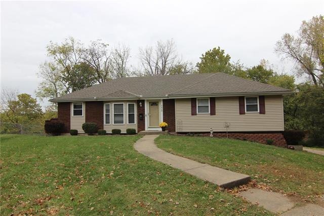 5429 Westgate St, Shawnee, KS 66216 - photo 1