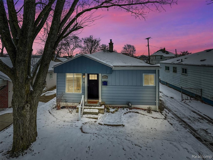 3528 Phillips Ave, Berkley, MI 48072 - photo 1