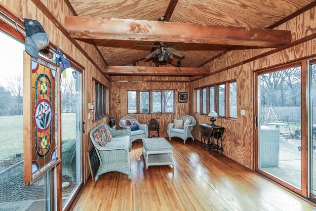 5N325 Oak Rd, Saint Charles, IL 60175 - photo 1