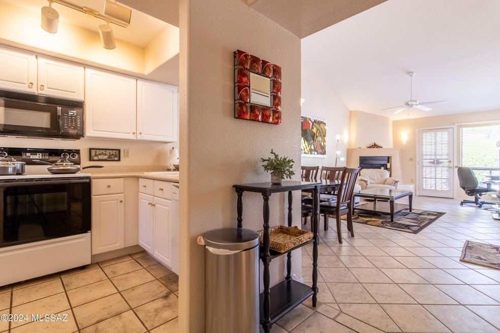 7601 N Calle Sin Envidia unit 20, Tucson, AZ 85718 - photo 1