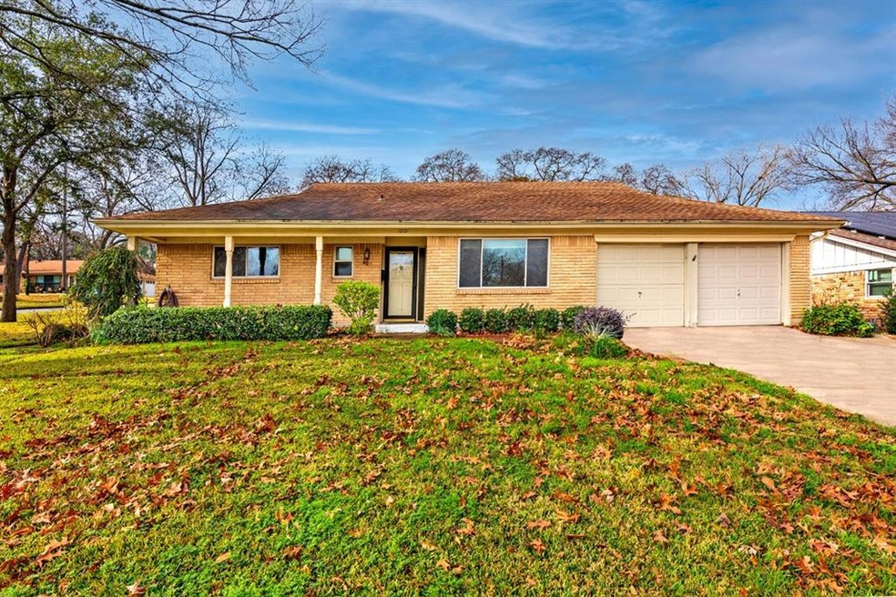 1201 Trailwood Dr, Hurst, TX 76053 - photo 1