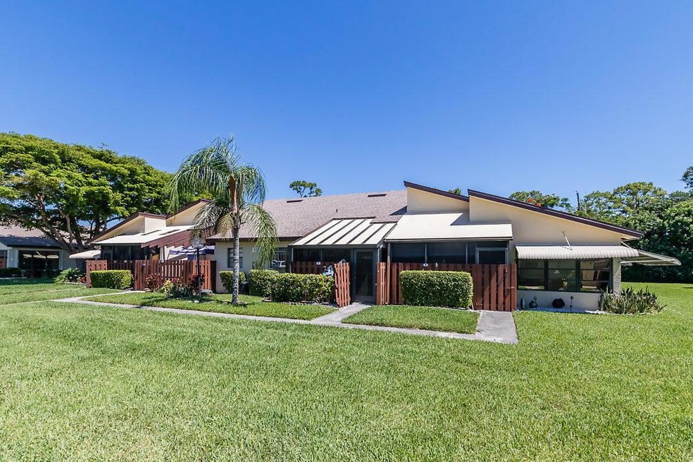 5121 Nesting Way