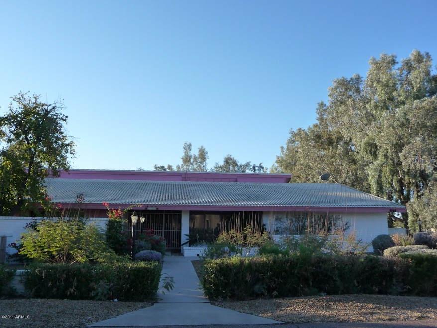 FRONT VIEW OF HOME