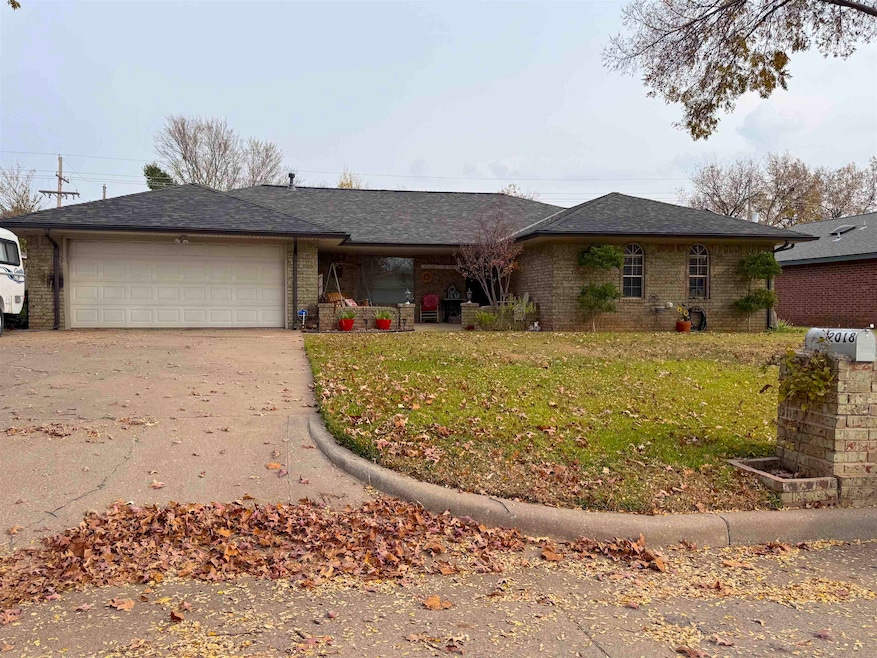 2018 Woodrock Dr, Duncan, OK 73533 - photo 1