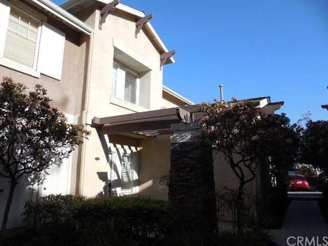 Covered front porch entrance