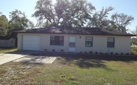 209 Washington Blvd, Lake Placid, FL 33852 - photo 1