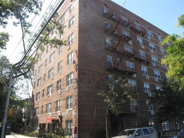 3065 Sedgwick Ave unit 4L, Bronx, NY 10468 - photo 1