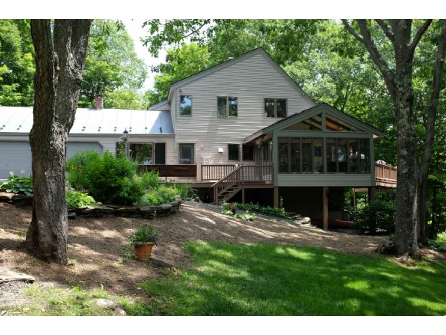 72 Primrose Ln, Hartford, VT 05059 - photo 1