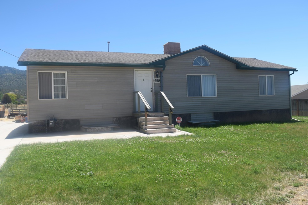 695 W 200 N, Parowan, UT 84761 - photo 1