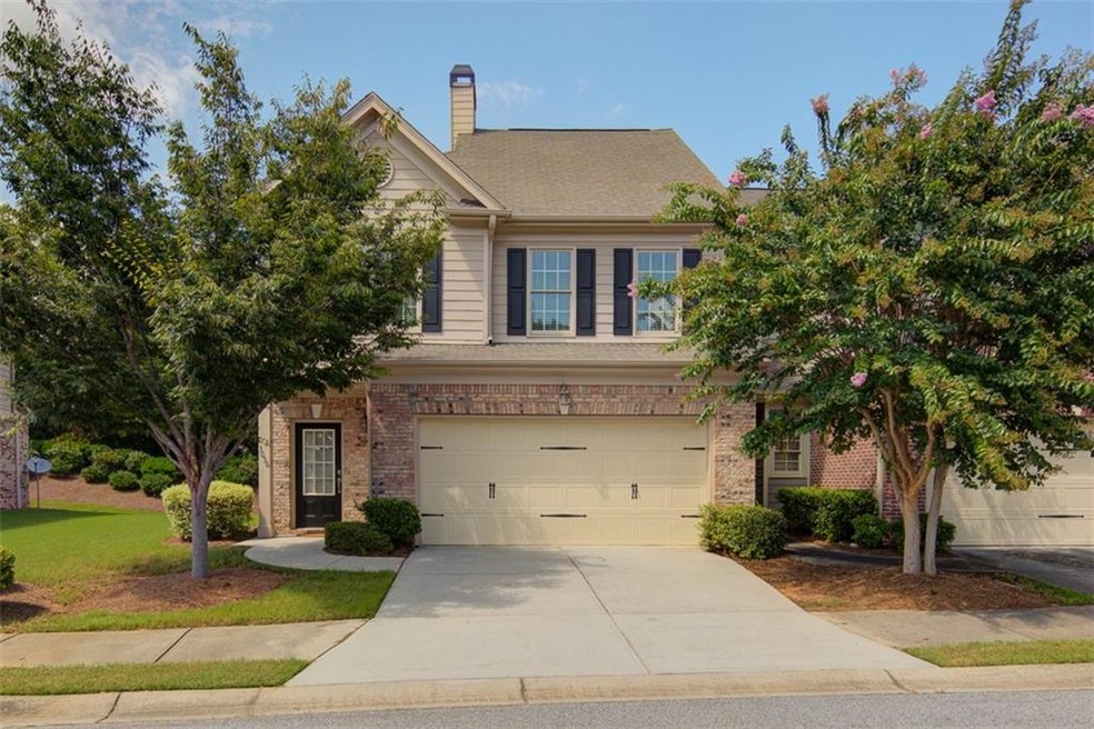 A BEAUTIFUL HAYWOOD COMMONS CONDO IN ALPHARETTA