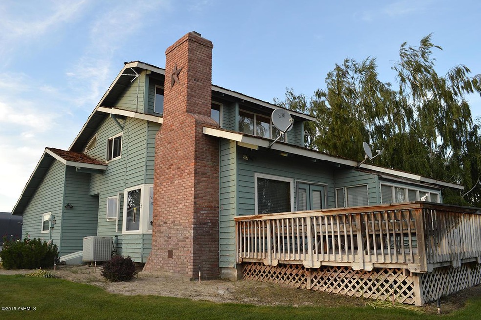 2000 North Granger Road, Zillah